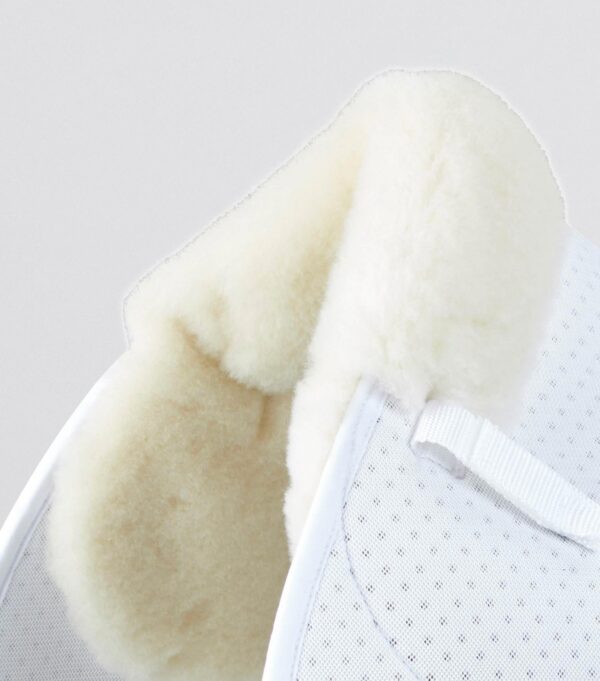 Premier Equine Close Contact Airtechnology Shockproof Wool GP/Jump Saddle Pad in White/Natural Wool – view 3